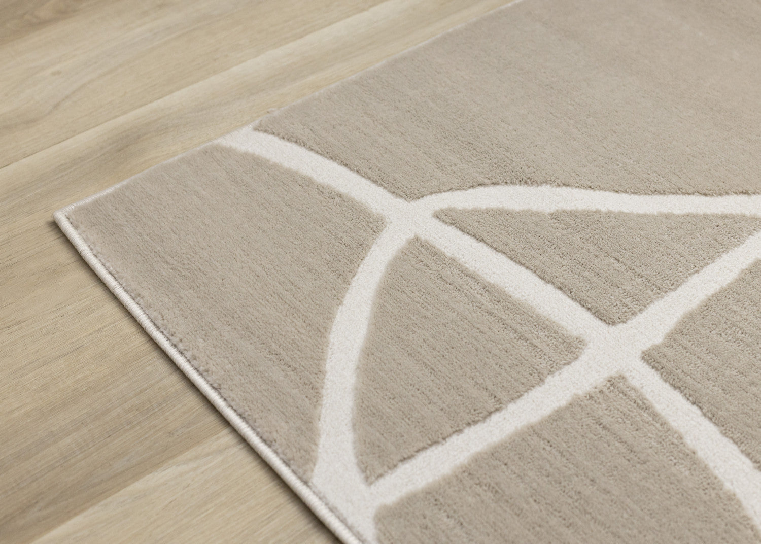 Logan Contemporary Swirls Area Rug - 5' X 8' - Beige/Cream