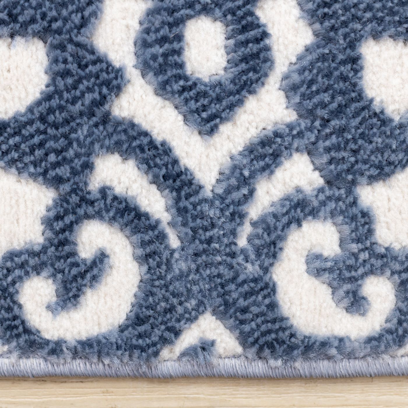 Feeling Connected 5'3" x 7'7" Damask Design Area Rug - Blue