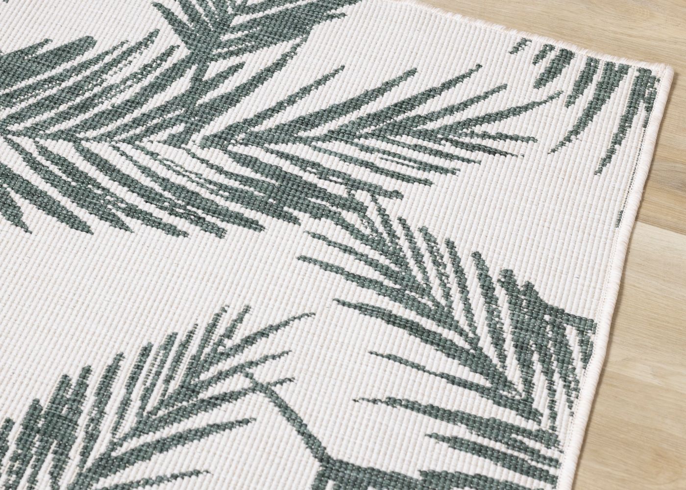 Summer Breeze 6'7" X 9'6" Outdoor Reversible Rug - Green, Leaf Motif