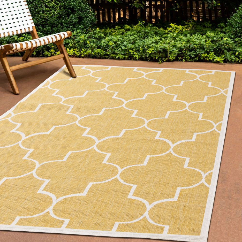 Summer Breeze 6'7" x 9'6" Outdoor Reversible Geometric Rug - Yellow, White