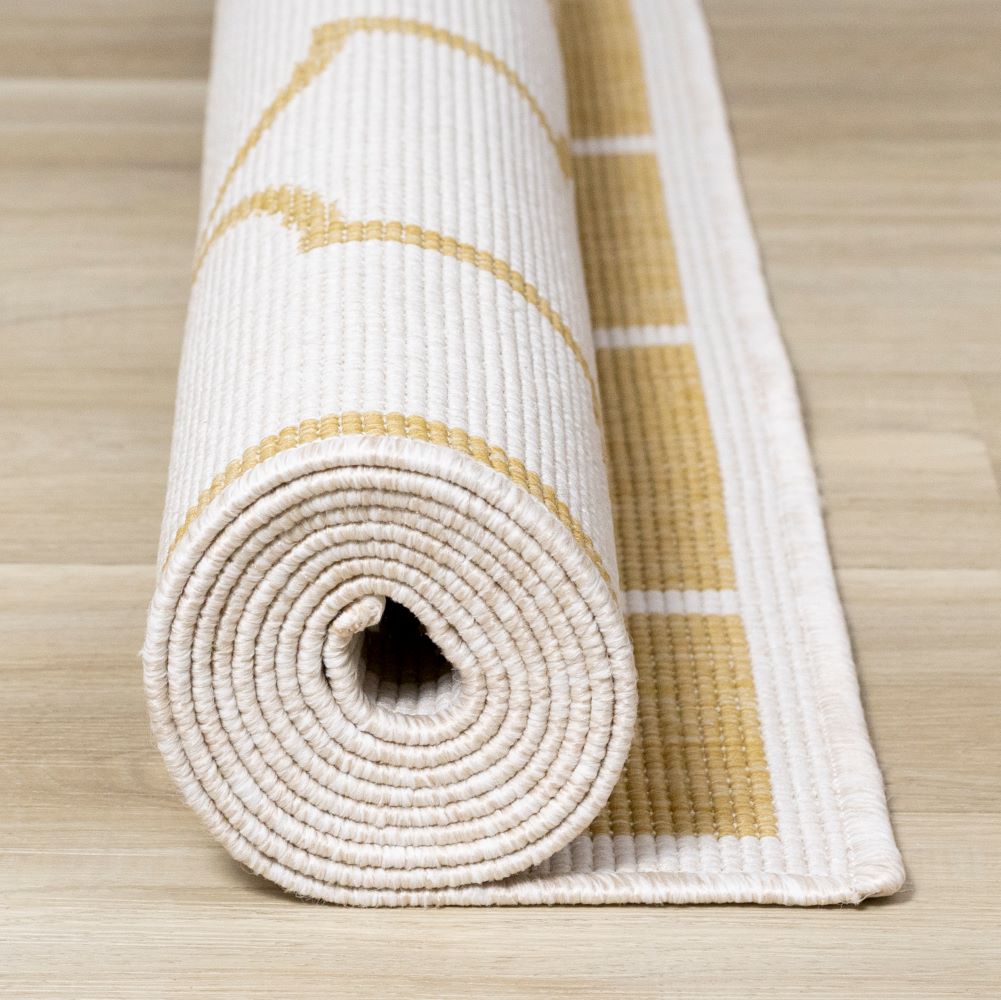 Summer Breeze 6'7" x 9'6" Outdoor Reversible Geometric Rug - Yellow, White