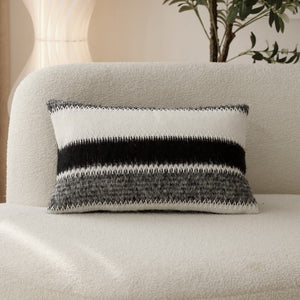 Esprit libre Coussin 12 po x 20 po – gris, noir