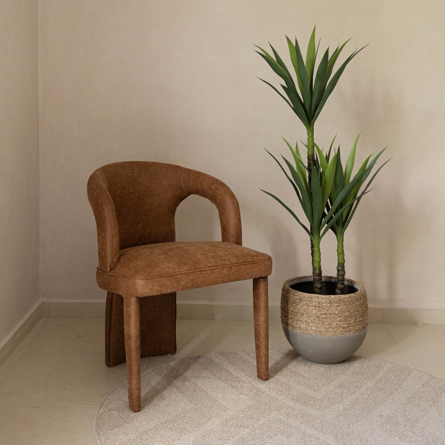 Wynmere Mixed Grass And Concrete Pot - Grey/Beige