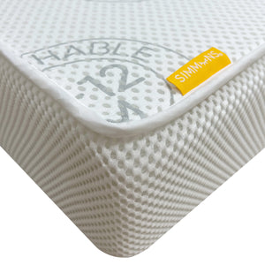 Simmons Breathe Matelas ferme pour lit de bébé