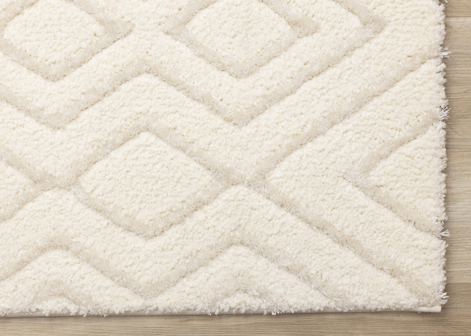 Sasha Soft Diamonds Area Rug - 8' X 11' - Cream