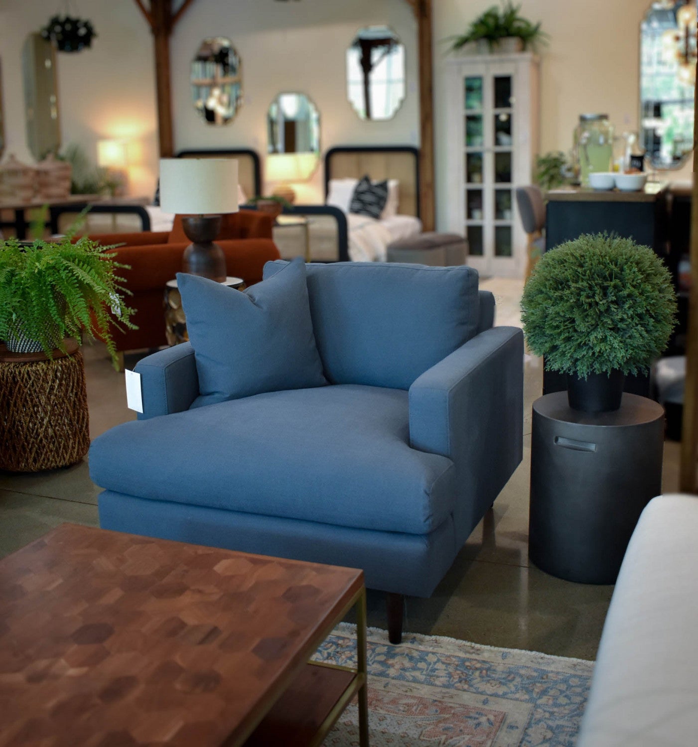 Gavrin Round Side Table With Handle - Dark Grey