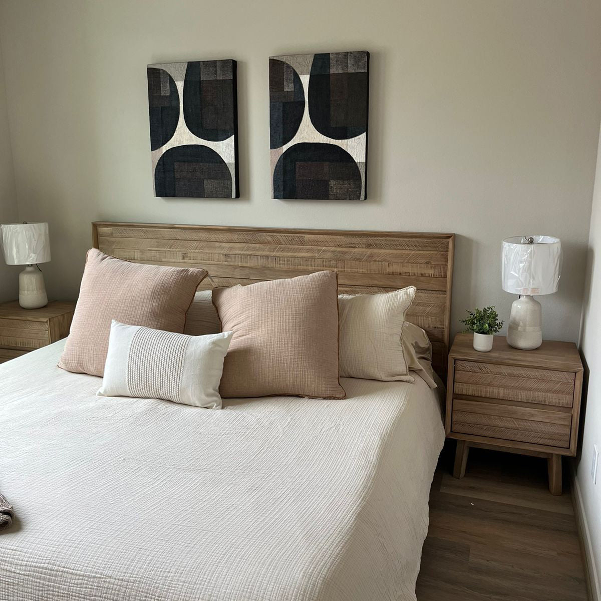 Abenra 2 Drawer Night Table - Light Driftwood