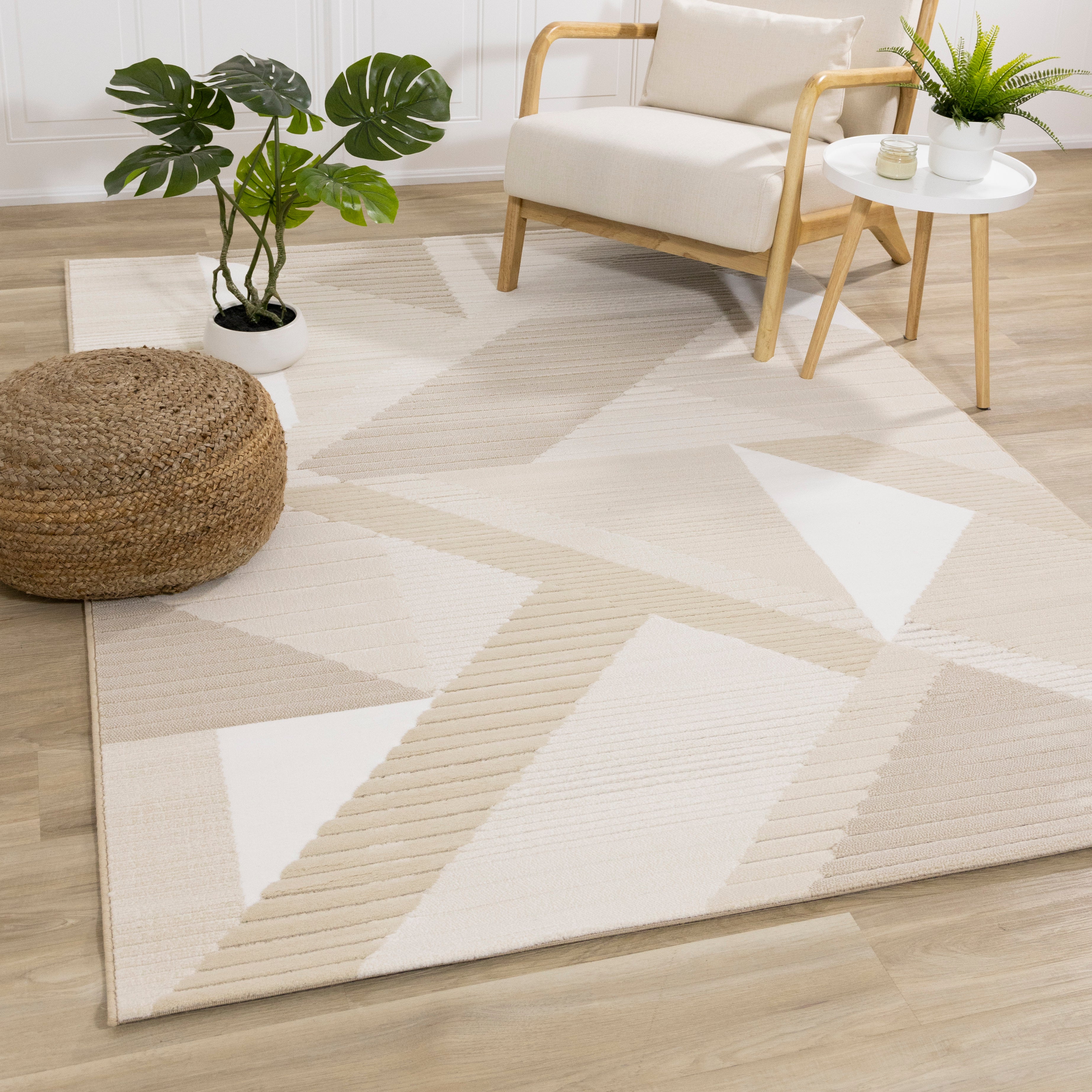 Sandstone Plains 5'3" x 7'7" Elegant Contemporary Geometric Pattern Area Rug - Cream
