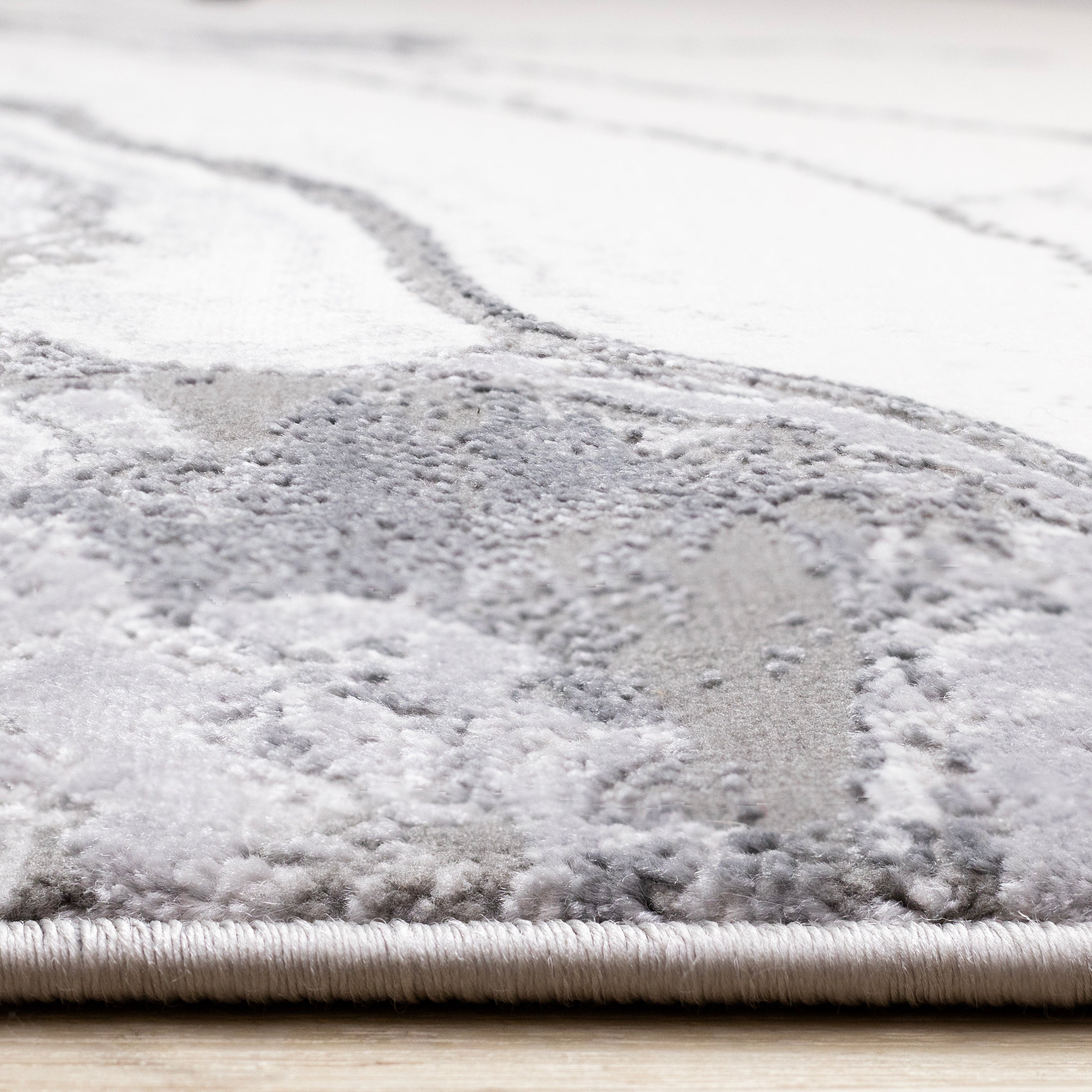 Frosted Cloud 6'7" x 9'6" Marble Design Area Rug - Grey, White