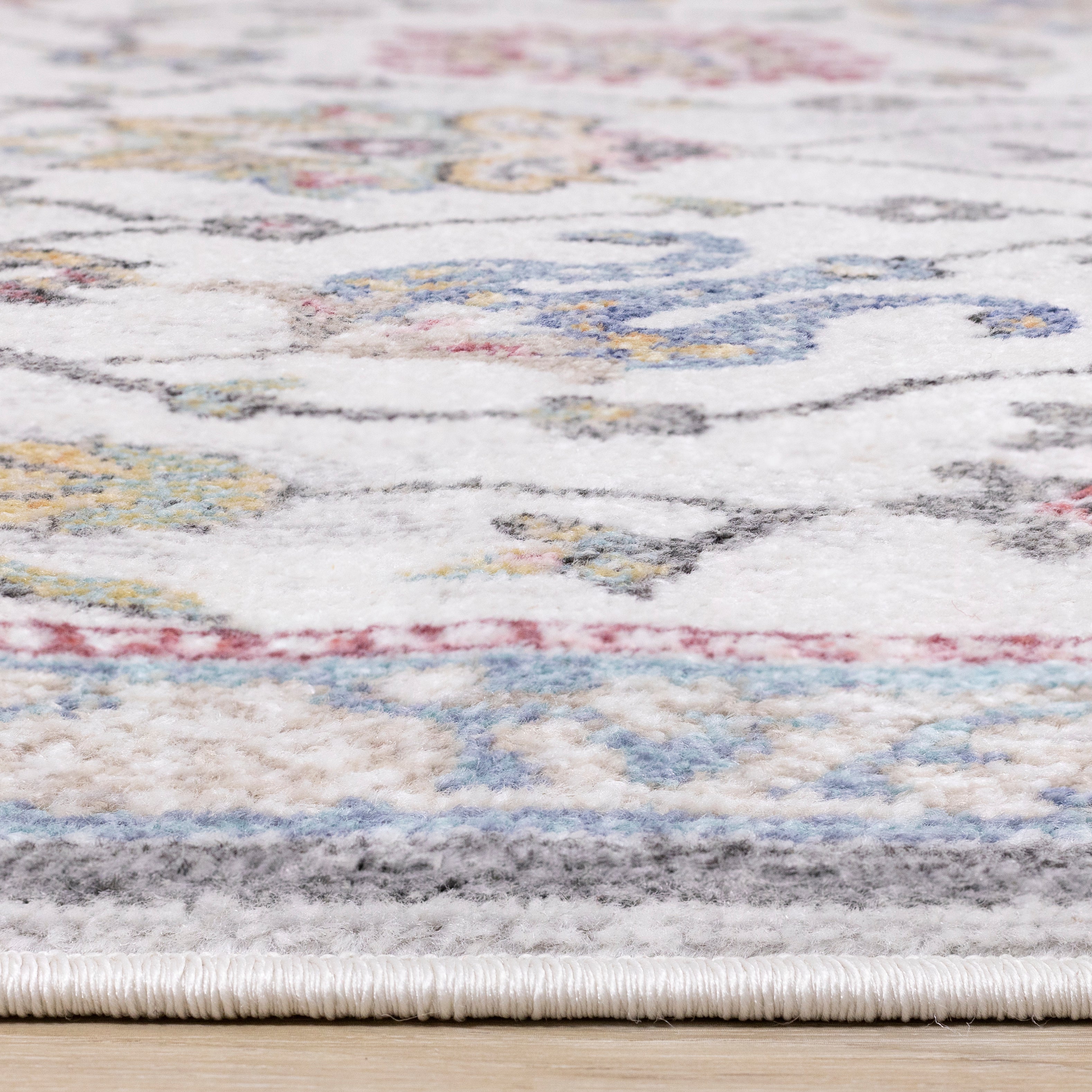 Fresco 5'3" x 7'7" Floral Border Area Rug