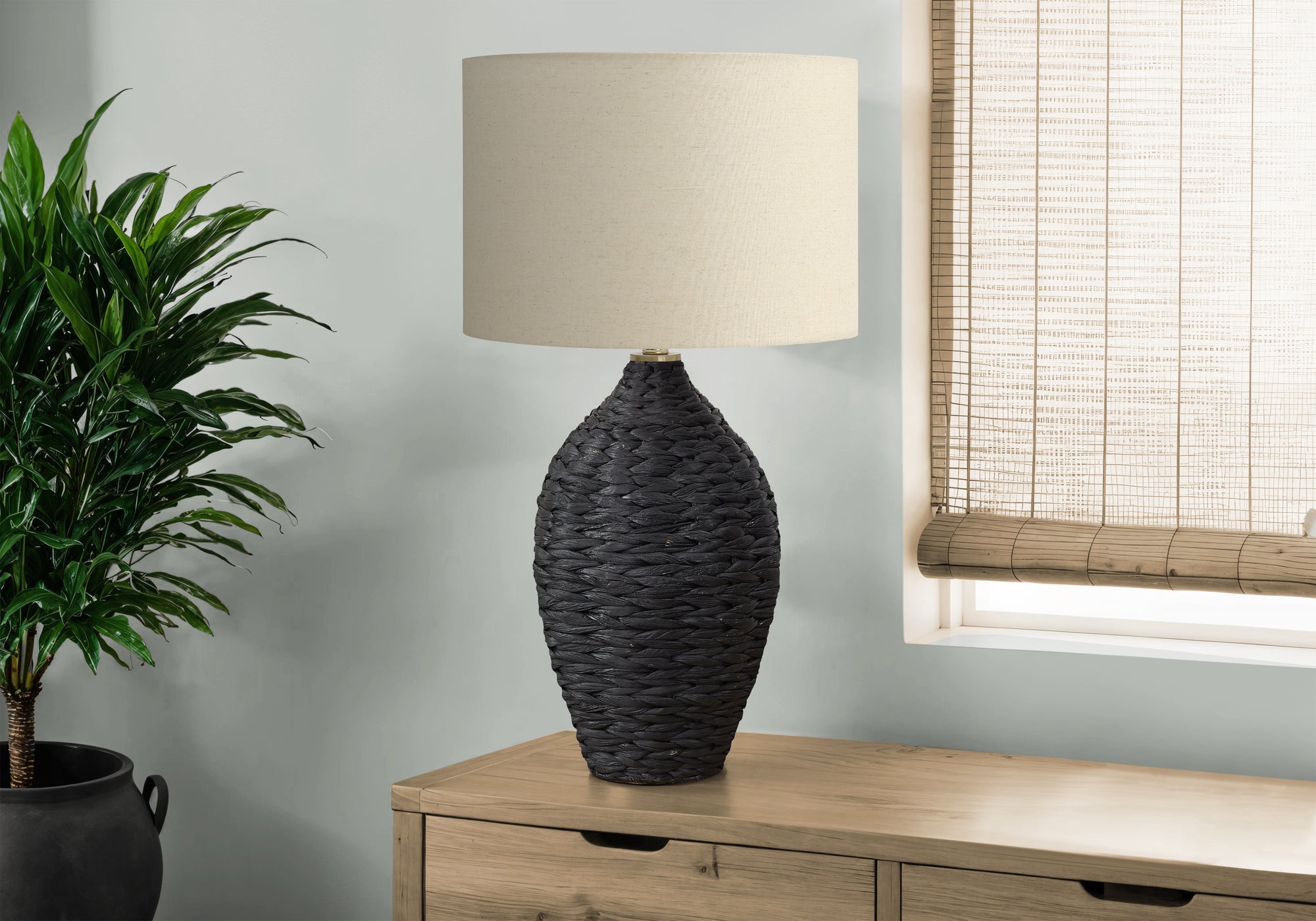Saben Table Lamp - Black
