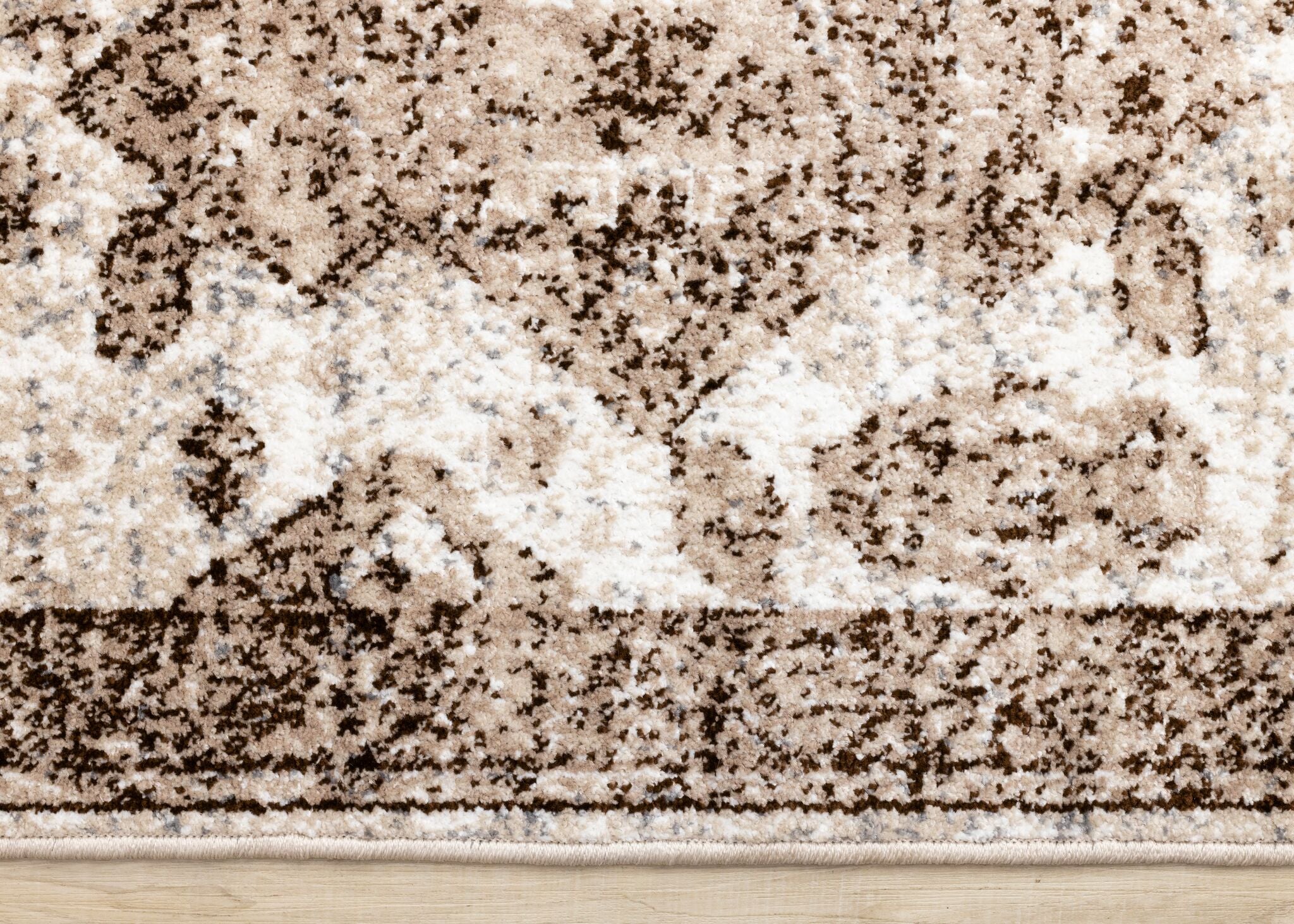 Antique Charm 5'3" x 7'7" Distressed Classic Area Rug - Brown, Grey, White