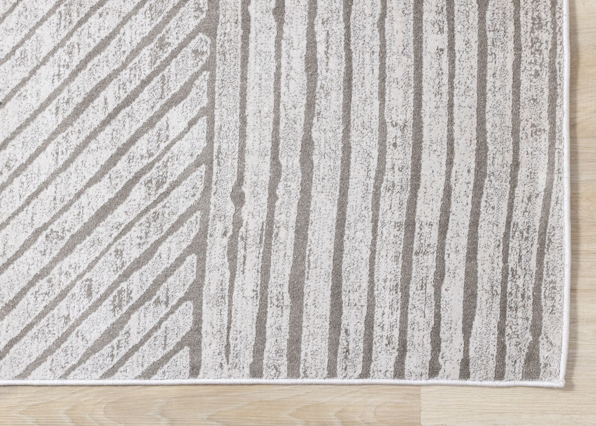 Hayden 6'7" x 9'6" Modern Lines Area Rug - Grey