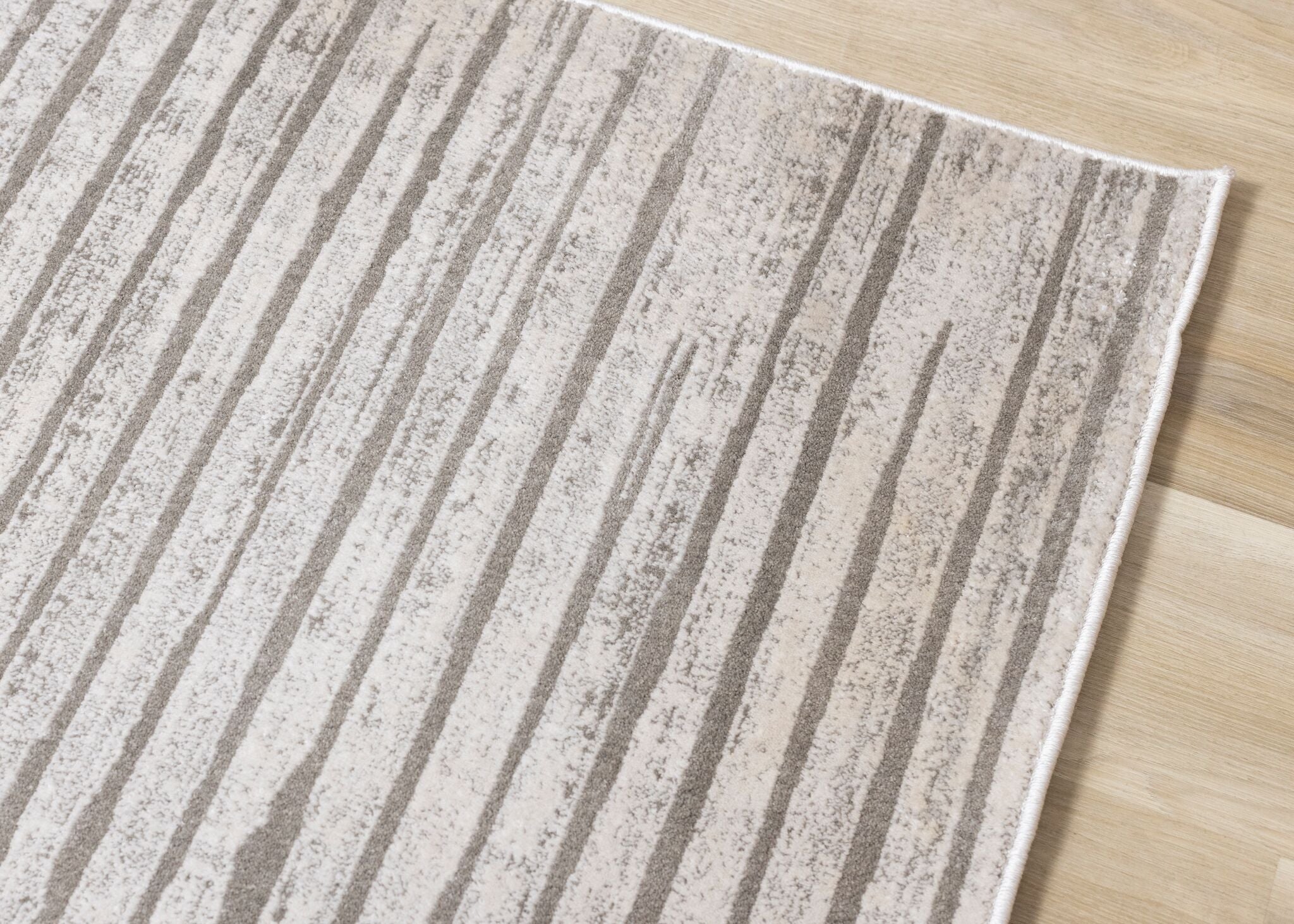 Hayden 6'7" x 9'6" Modern Lines Area Rug - Grey