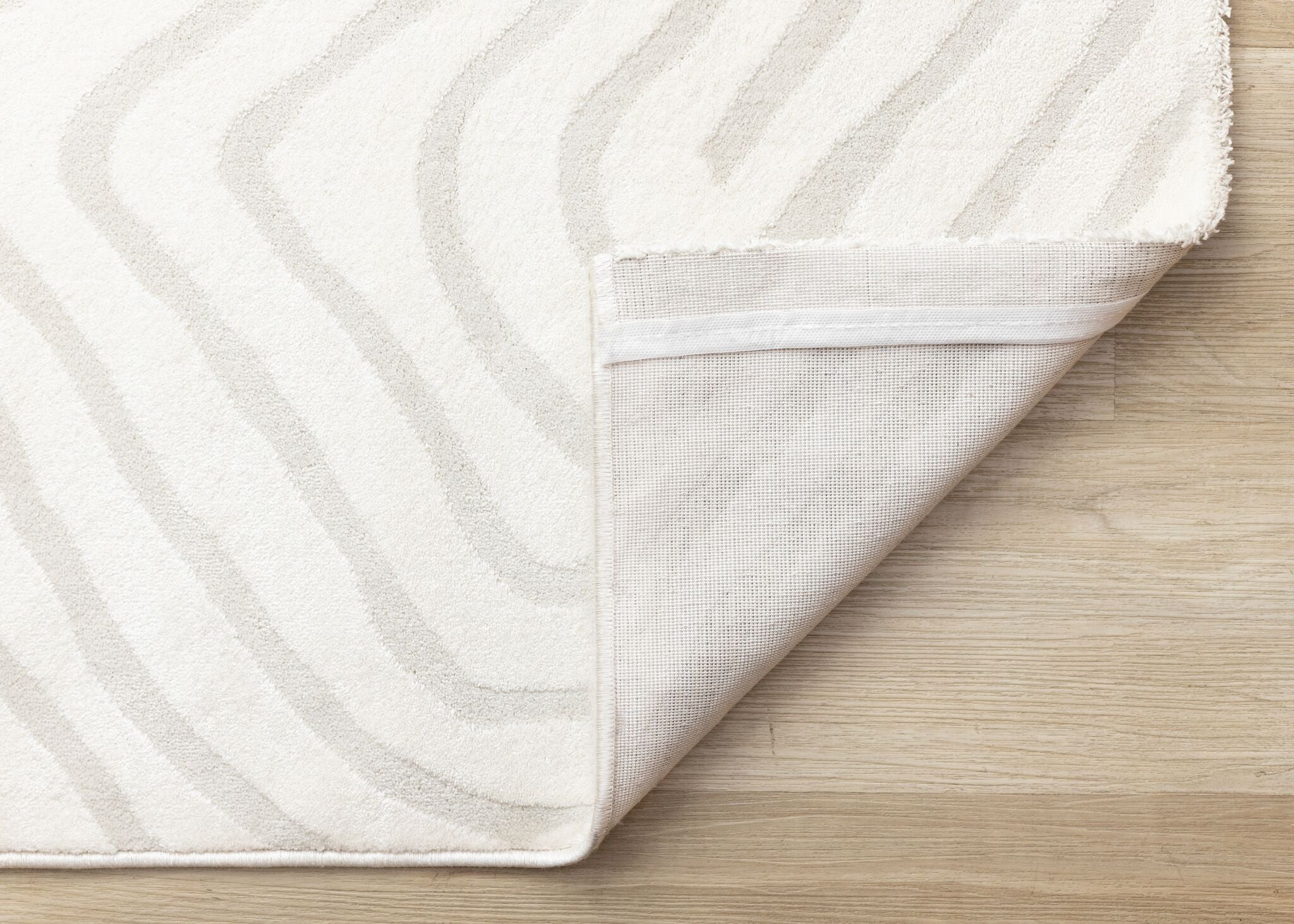 Hayden 5'3" x 7'7" Swirling Lines Area Rug - Grey