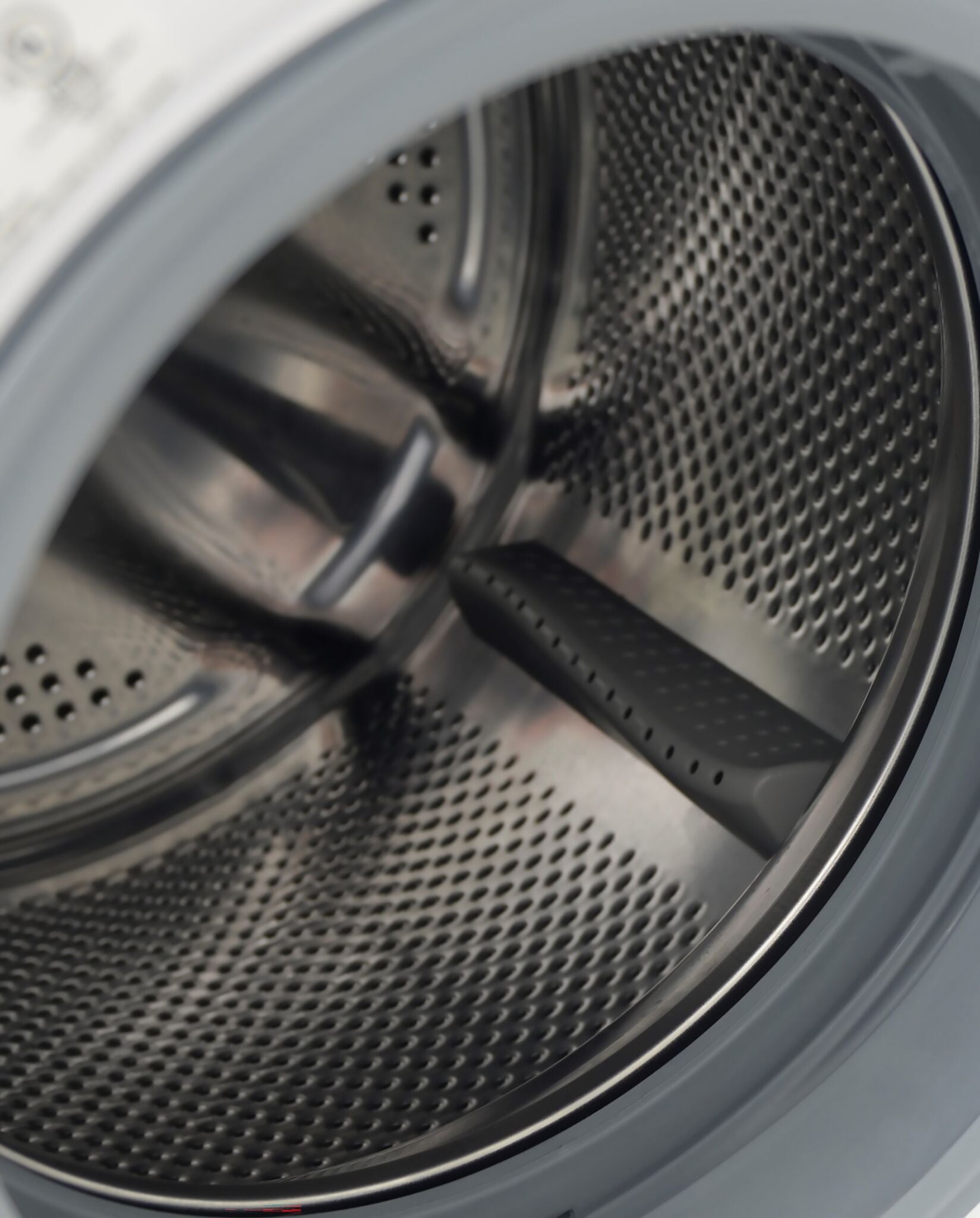 Marathon White Compact Front Load Washer (2.2 Cu.ft.) - MWM2214W