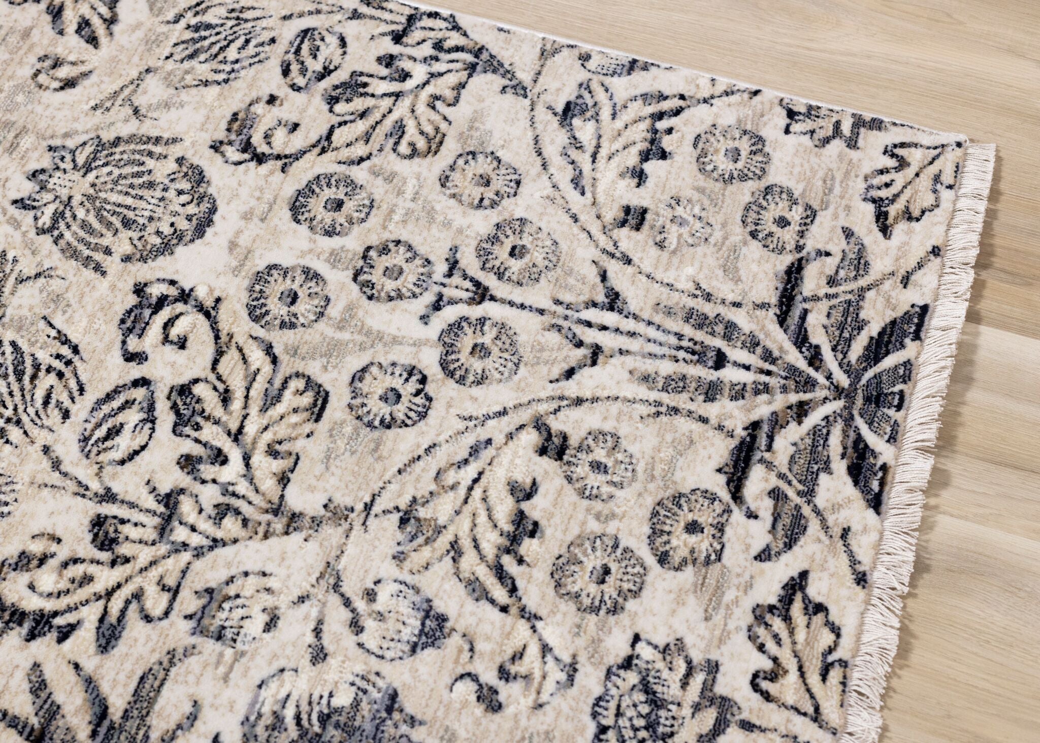 Midnight Garden 5'3" x 7'10" Ornate Leaf Pattern Area Rug - Cream