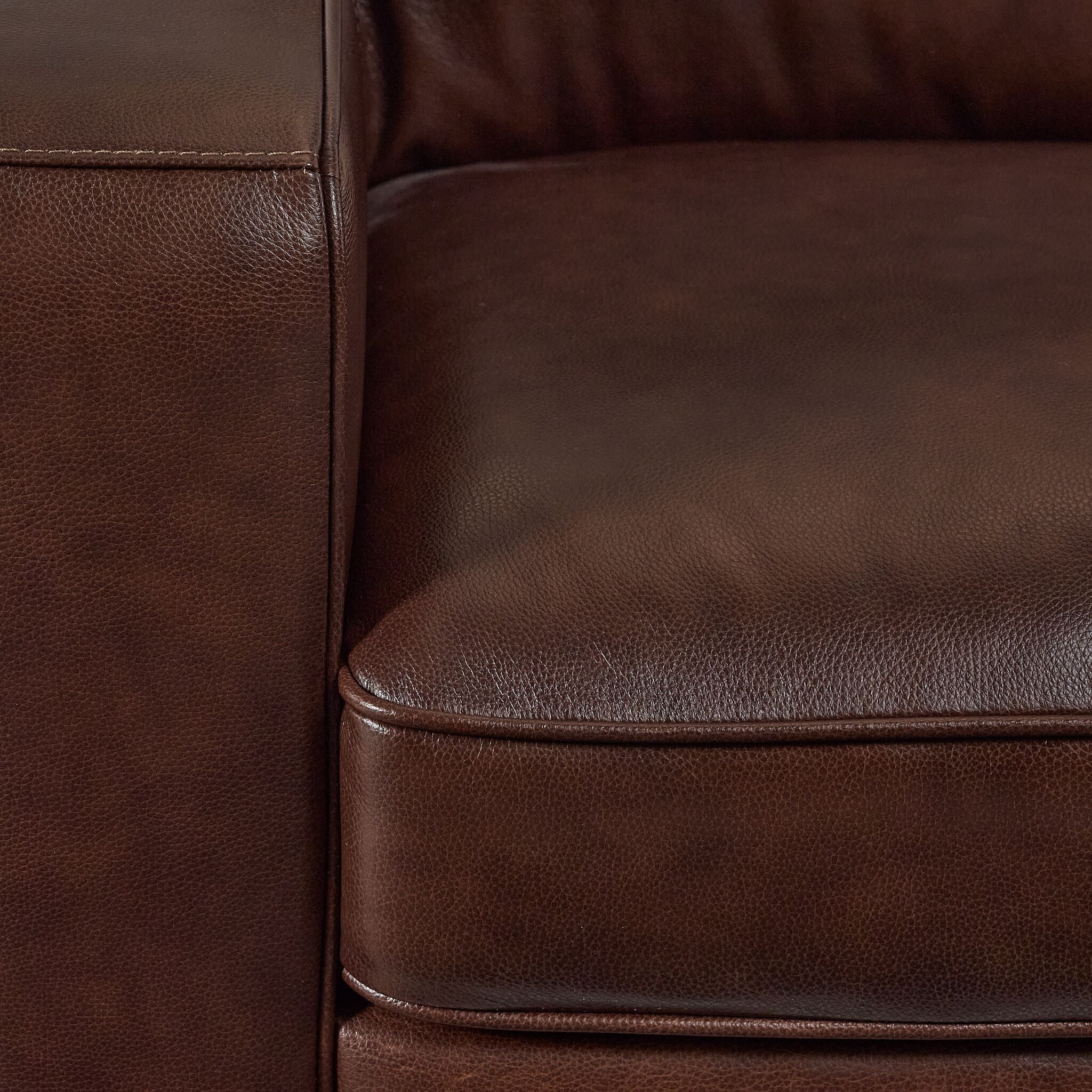 Wilmington Leather Loveseat - Dark Brown