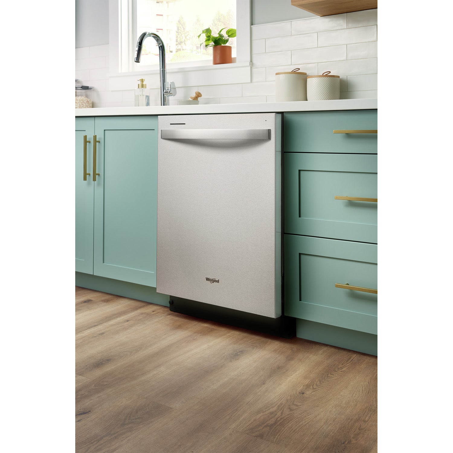 Whirlpool 24" Fingerprint Resistant Stainless Steel Dishwasher (55 dBA) - WDT540HAMZ