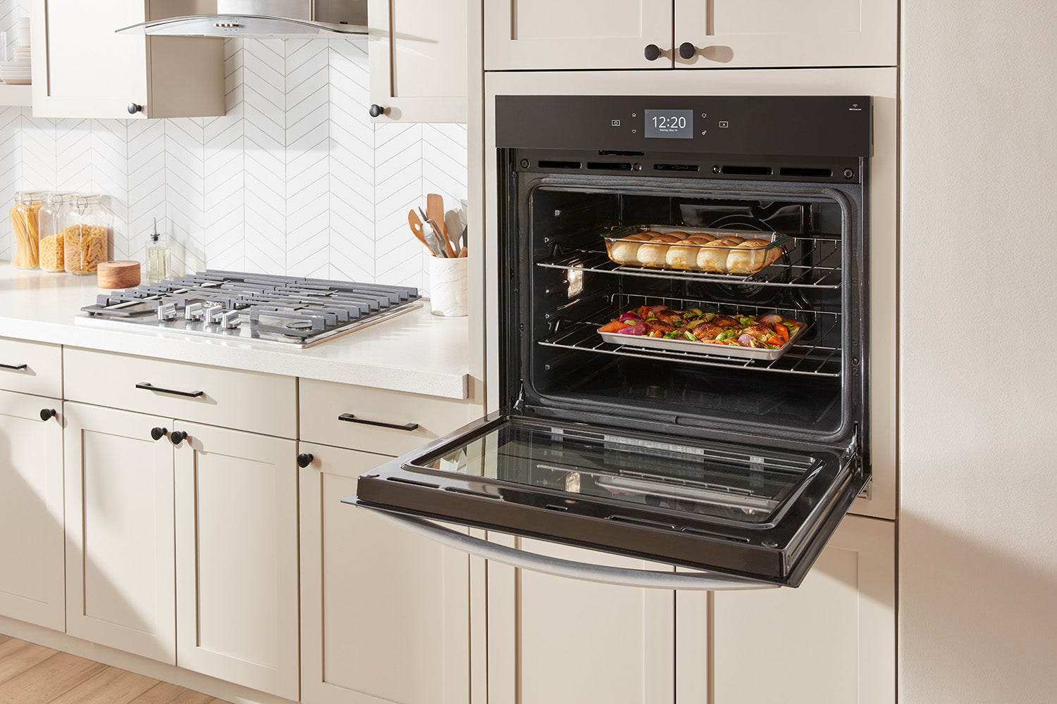 Whirlpool Black Stainless Steel with PrintShield™ Finish Wall Oven (5.00 Cu Ft) - WOES7030PV