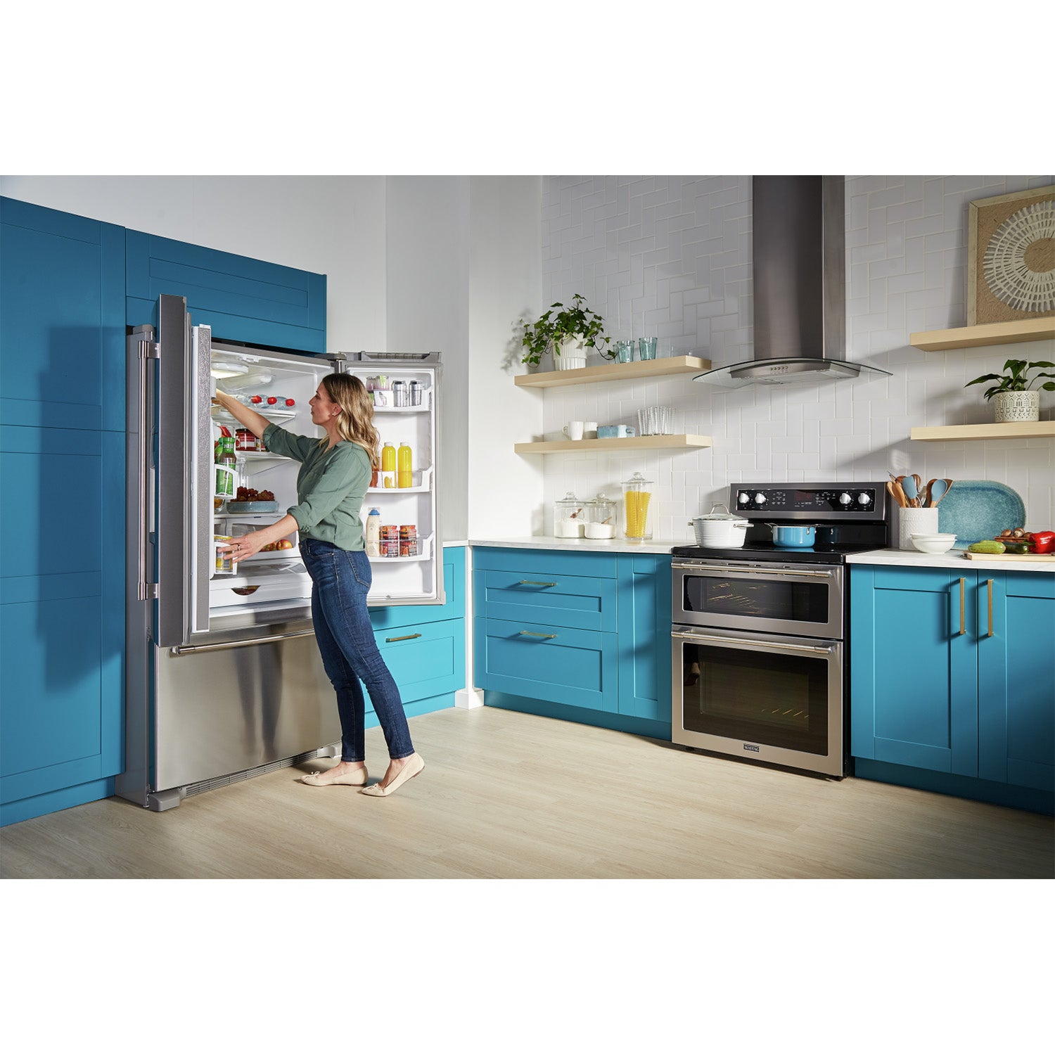 Maytag Stainless Steel Freestanding Electric Double Oven Range (6.7 Cu. Ft.) - YMET8800FZ