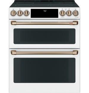 Café Cuisinière électrique 6,7 pi³ encastrable à éléments radiants avec commandes à l’avant, friture à air et four double à convection 30 po blanc mat CCES750P4MW2