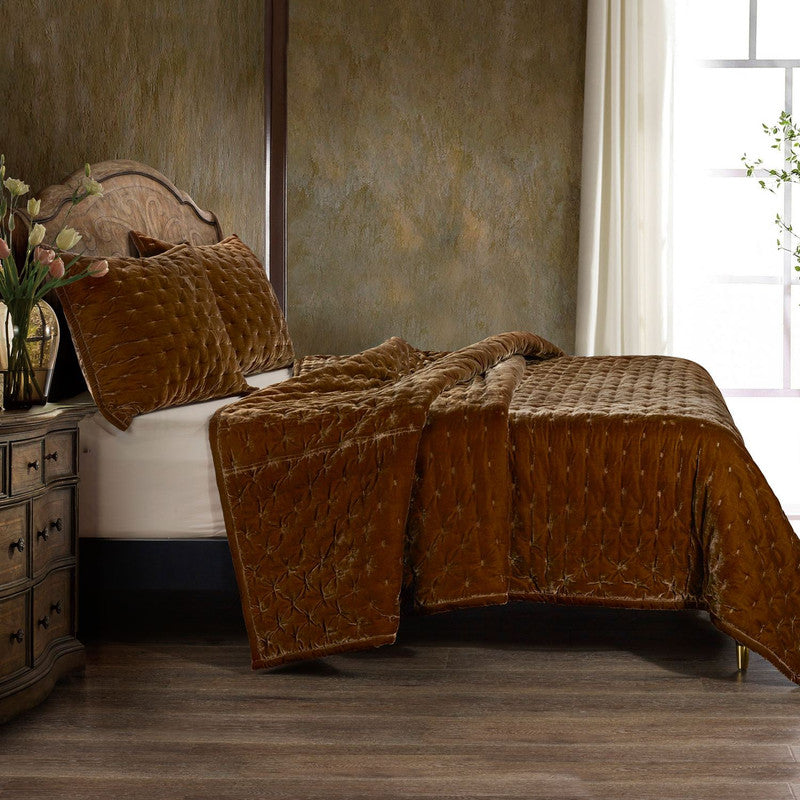 Sierpnia 3-Piece Silk Look Velvet Queen Quilt Set - Copper Brown