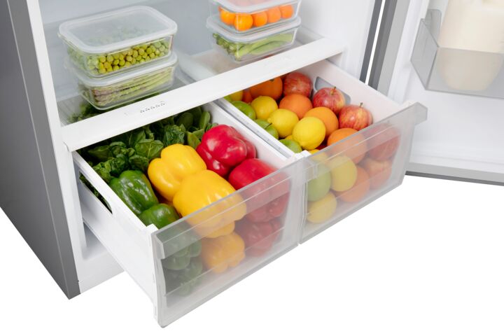 Hisense 30" 18 Cu. Ft. Fingerprint Resistant Silver Top-Freezer Refrigerator - RT18A2FSD