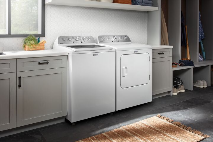 Maytag White Gas Dryer with Steam Enhanced Cycles (7.0 cu. ft.) - MGD5430MW