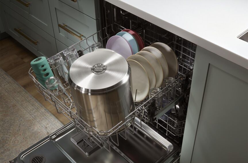 Whirlpool White Dishwasher with Deep Top Rack (50 dBA) - WDT740SALW