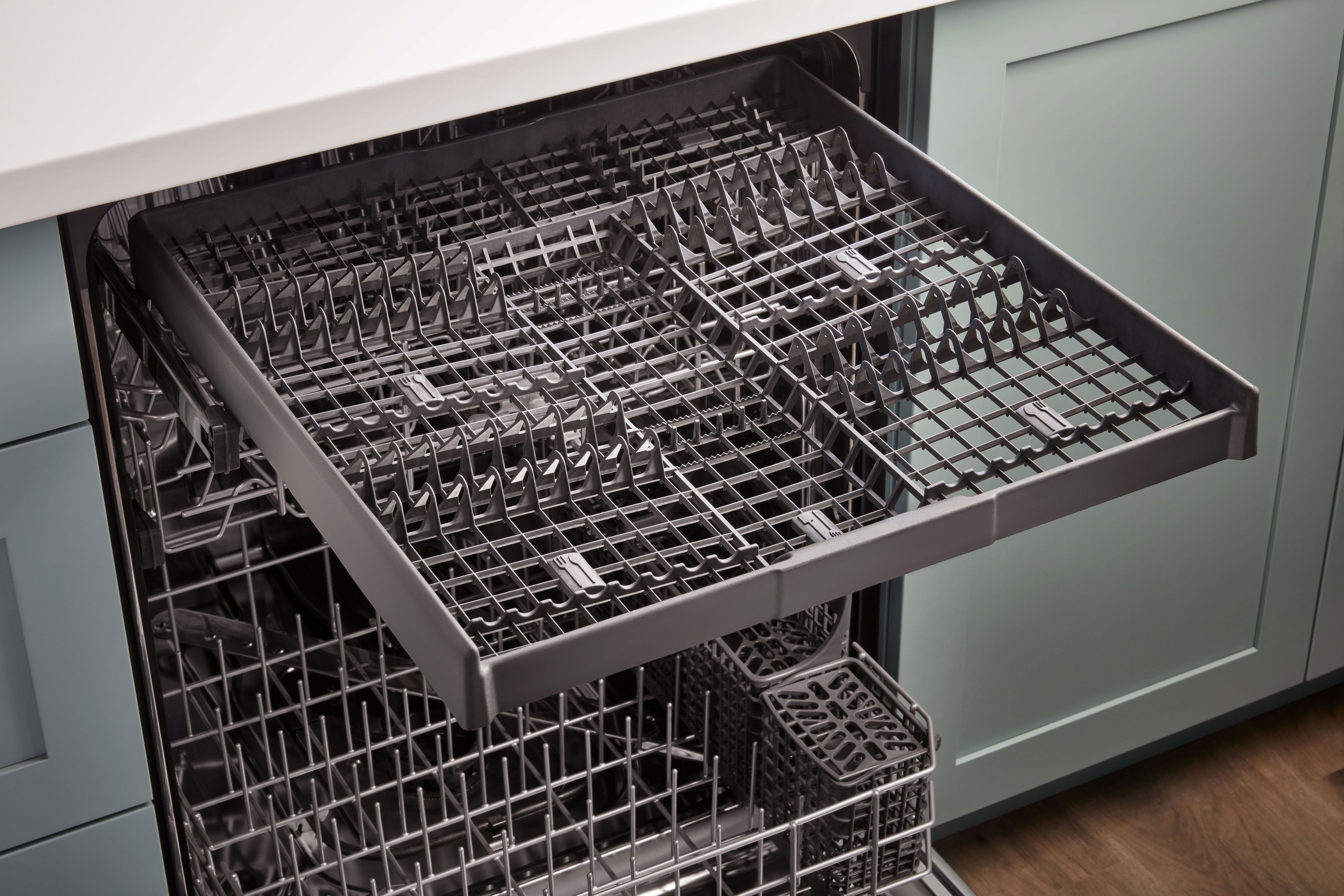 Whirlpool 24" Fingerprint Resistant Stainless Steel Dishwasher with 3rd Rack (47 dBA) - WDTA50SAKZ