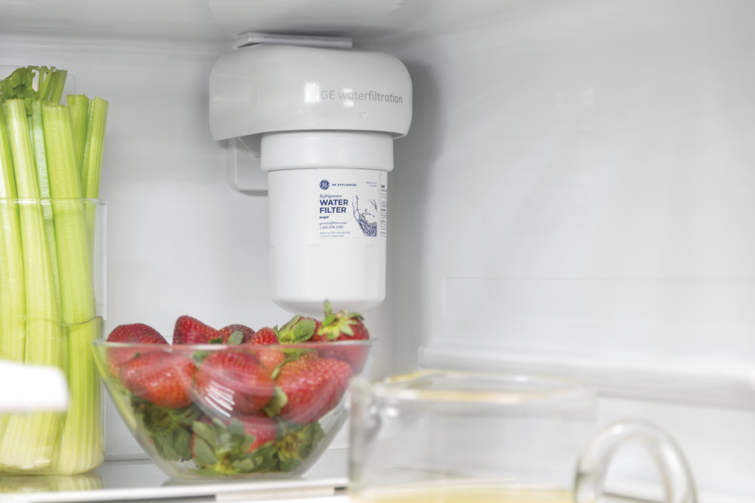 GE 32.75" 18.6 Cu. Ft. White Counter-Depth French Door Refrigerator - GWE19JGLWW