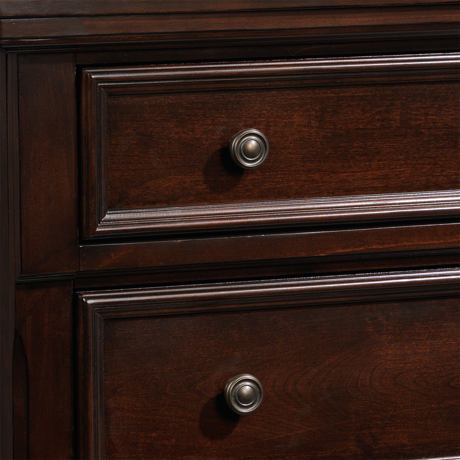 Chester 5-Drawer Chest - Cherry