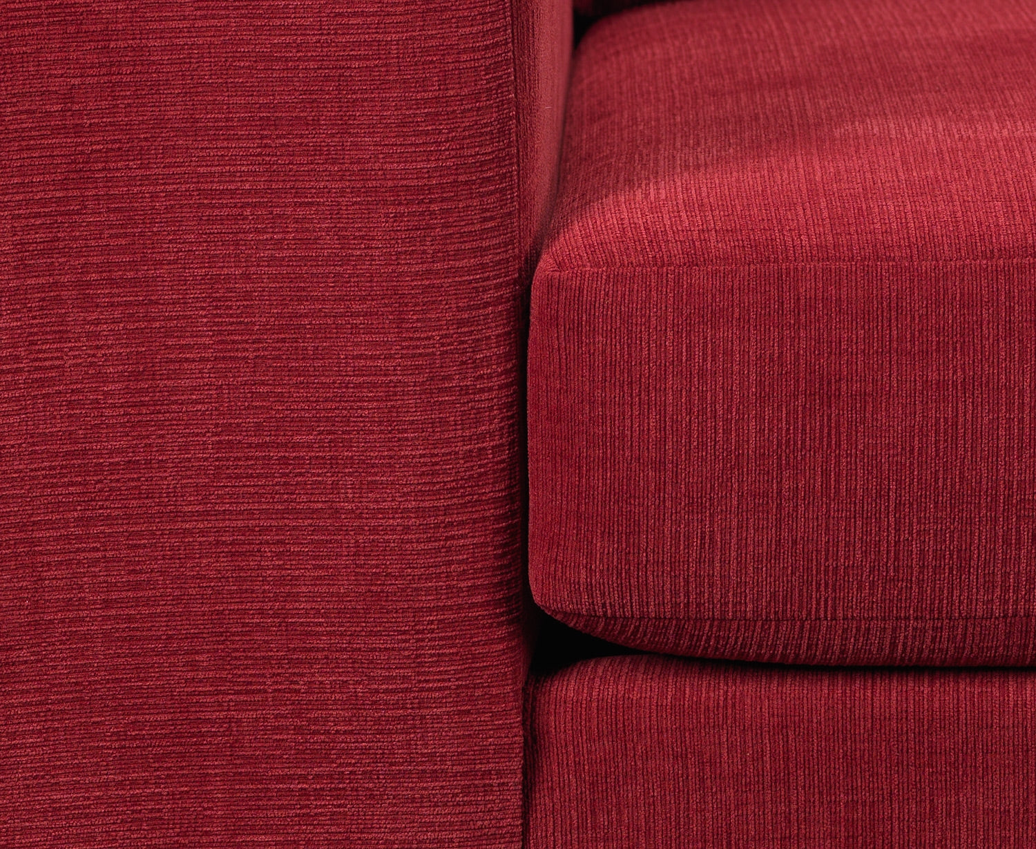 Fava Loveseat - Red
