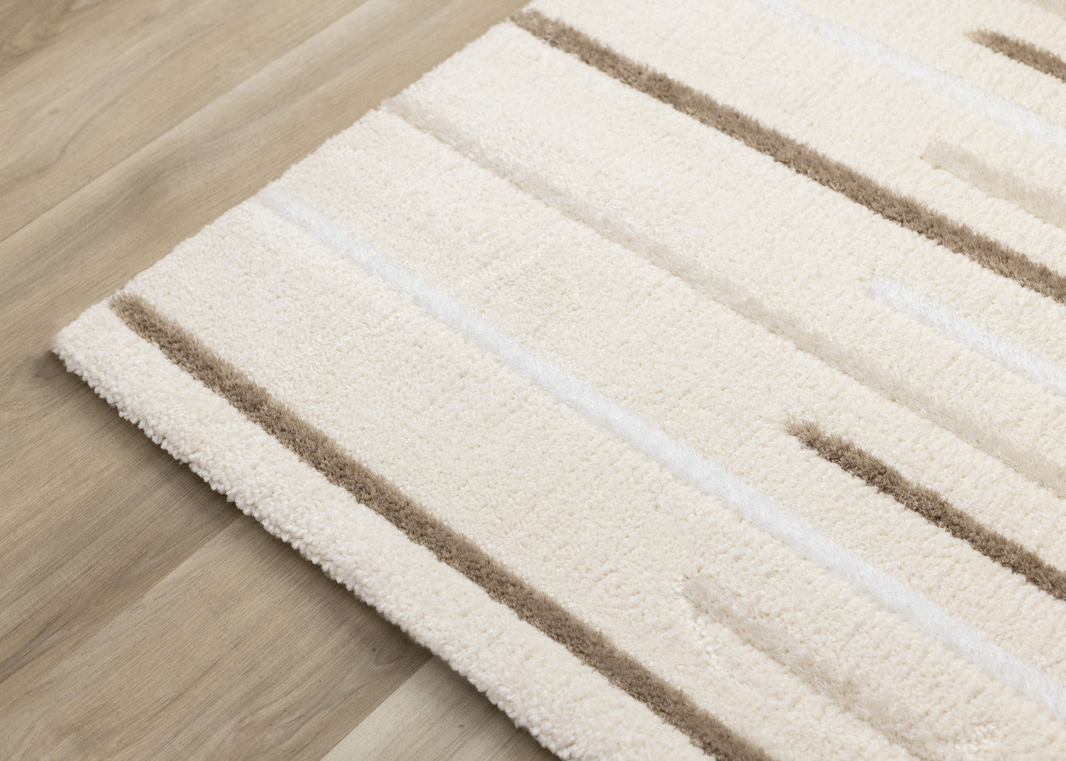 Sasha Soft Modern Lines Area Rug - 5' X 8' - Cream