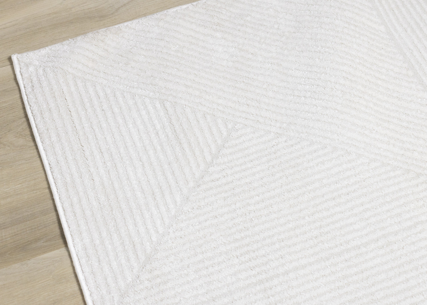 Hillary Neutral Diamonds Area Rug - 8' X 11' - Cream