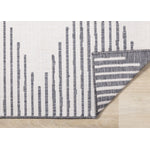 Summer Breeze 5'3" x 7'7" Outdoor Reversible Rug Triangles - Grey, Cream