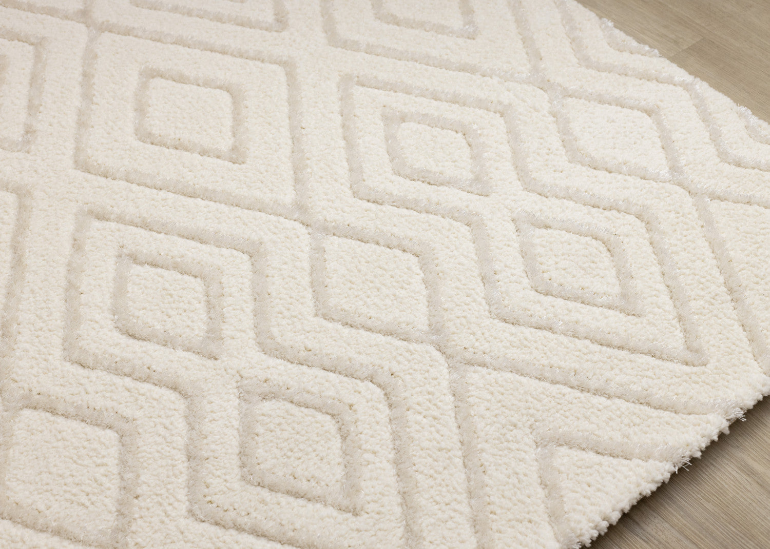 Sasha Soft Diamonds Area Rug - 8' X 11' - Cream