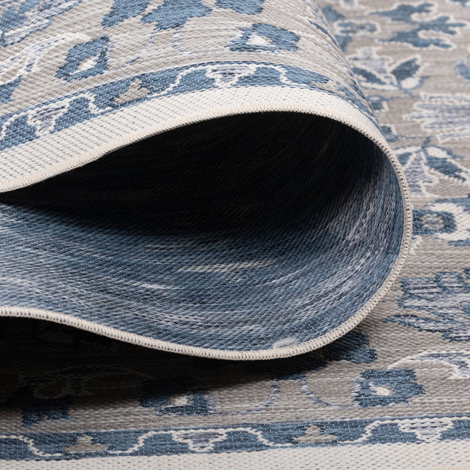 Marbella Traditional Outdoor Rug - 6' x 9' - Blue
