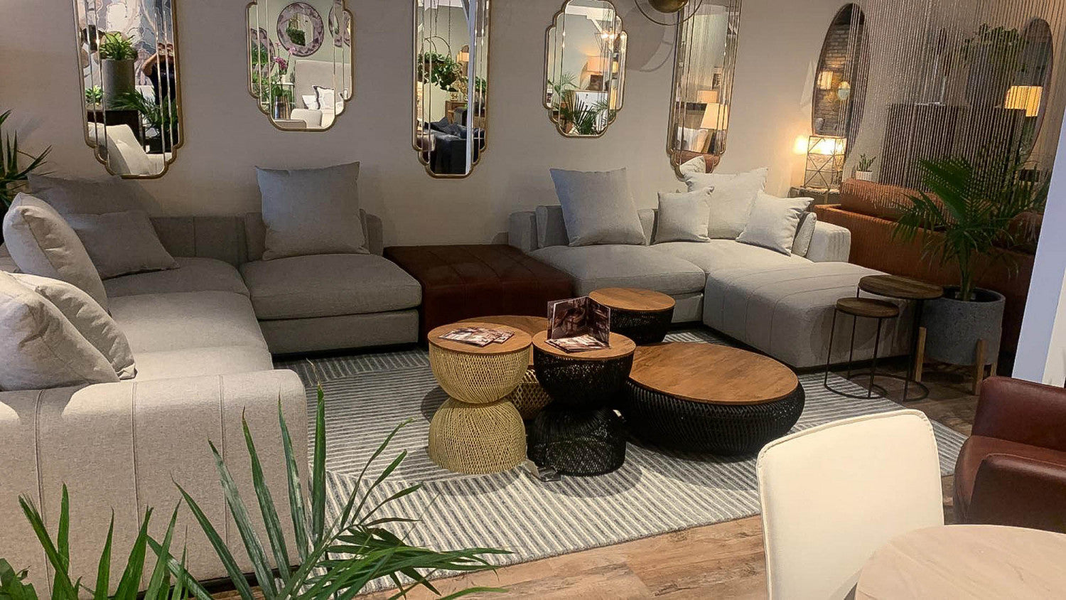 Bayan Wave Coffee Table - Black