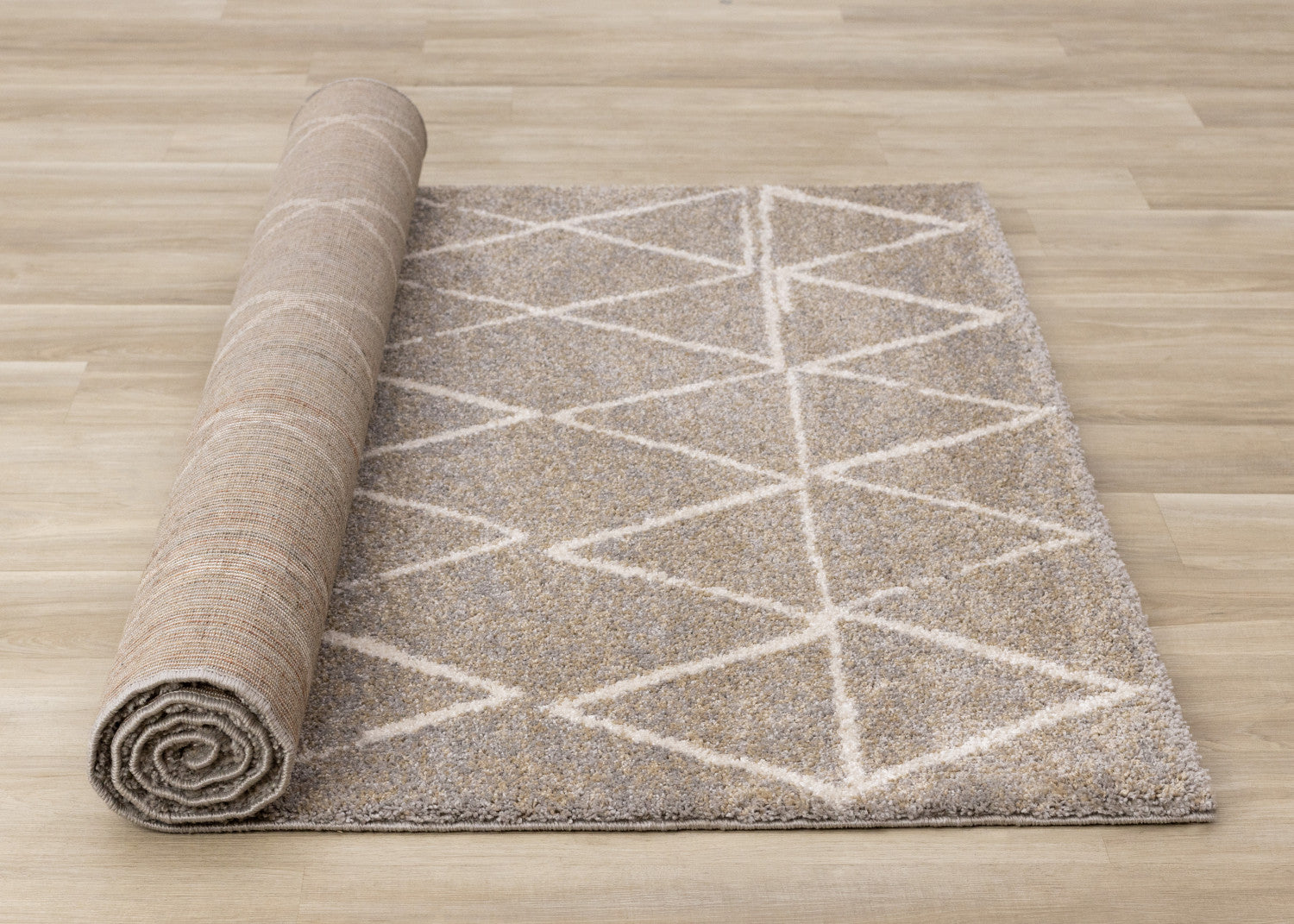 Halle Casual Contemporary Trellis Area Rug - 8' X 11' - Greige/Cream