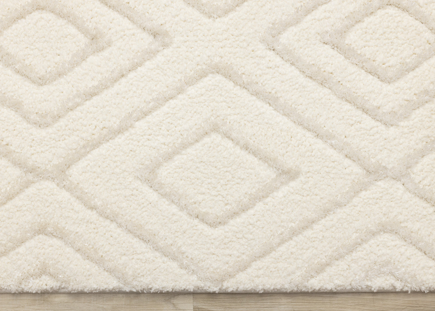 Sasha Soft Diamonds Area Rug - 7' X 10' - Cream