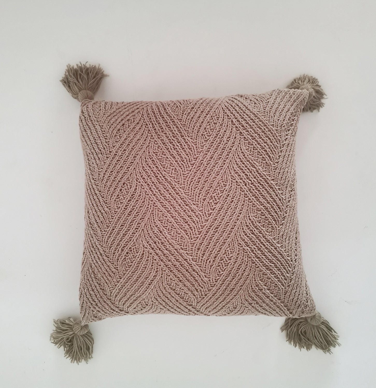 Rustic Charm 18 x 18" Chevron Weave Cushion with Tassels - Beige, Brown