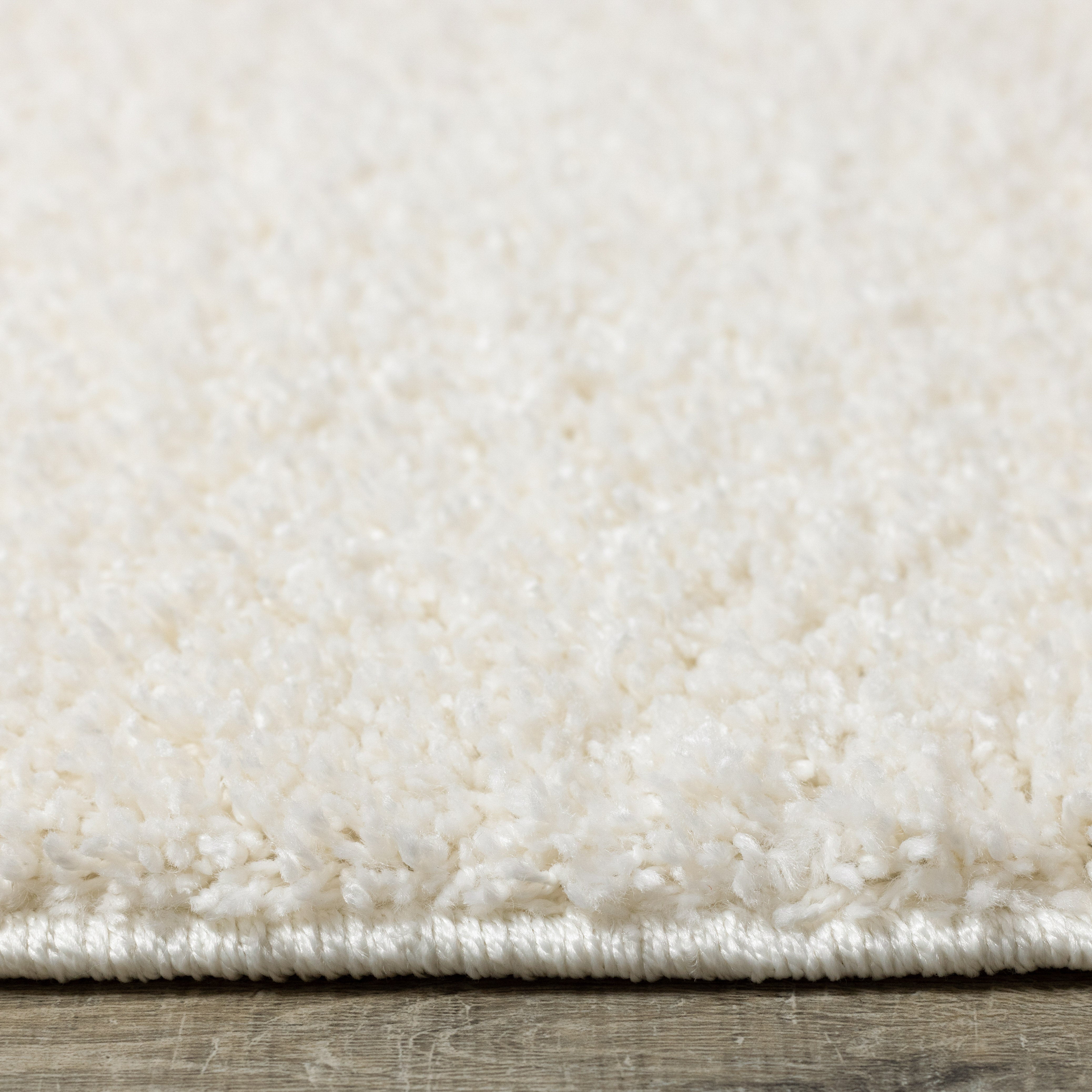 Brio 5'3" x 7'7" Shag Area Rug - Cream