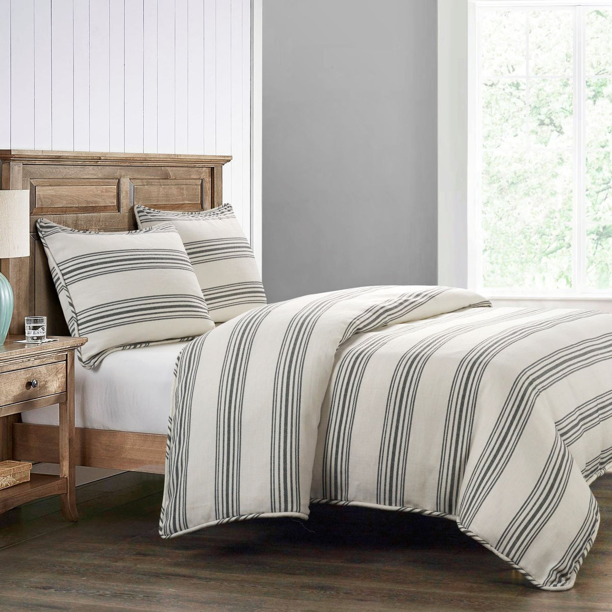 Stripey Me Trendy 3-Piece Queen Duvet Cover Set - White/Black