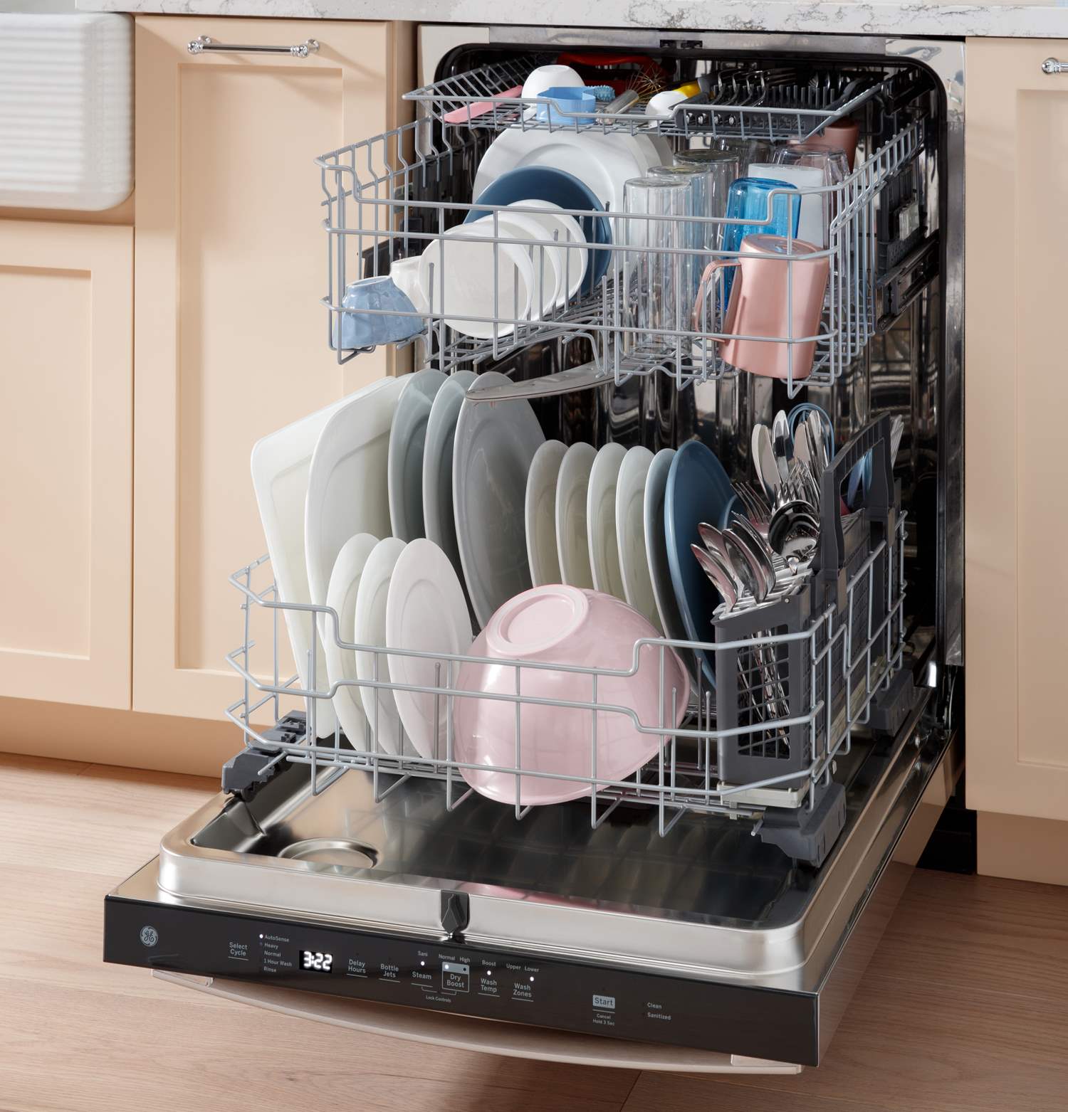 GE 24" Fingerprint Resistant Stainless Steel Front Control Dishwasher with Stainless Steel Interior and Third Rack - GDF670SYVFS