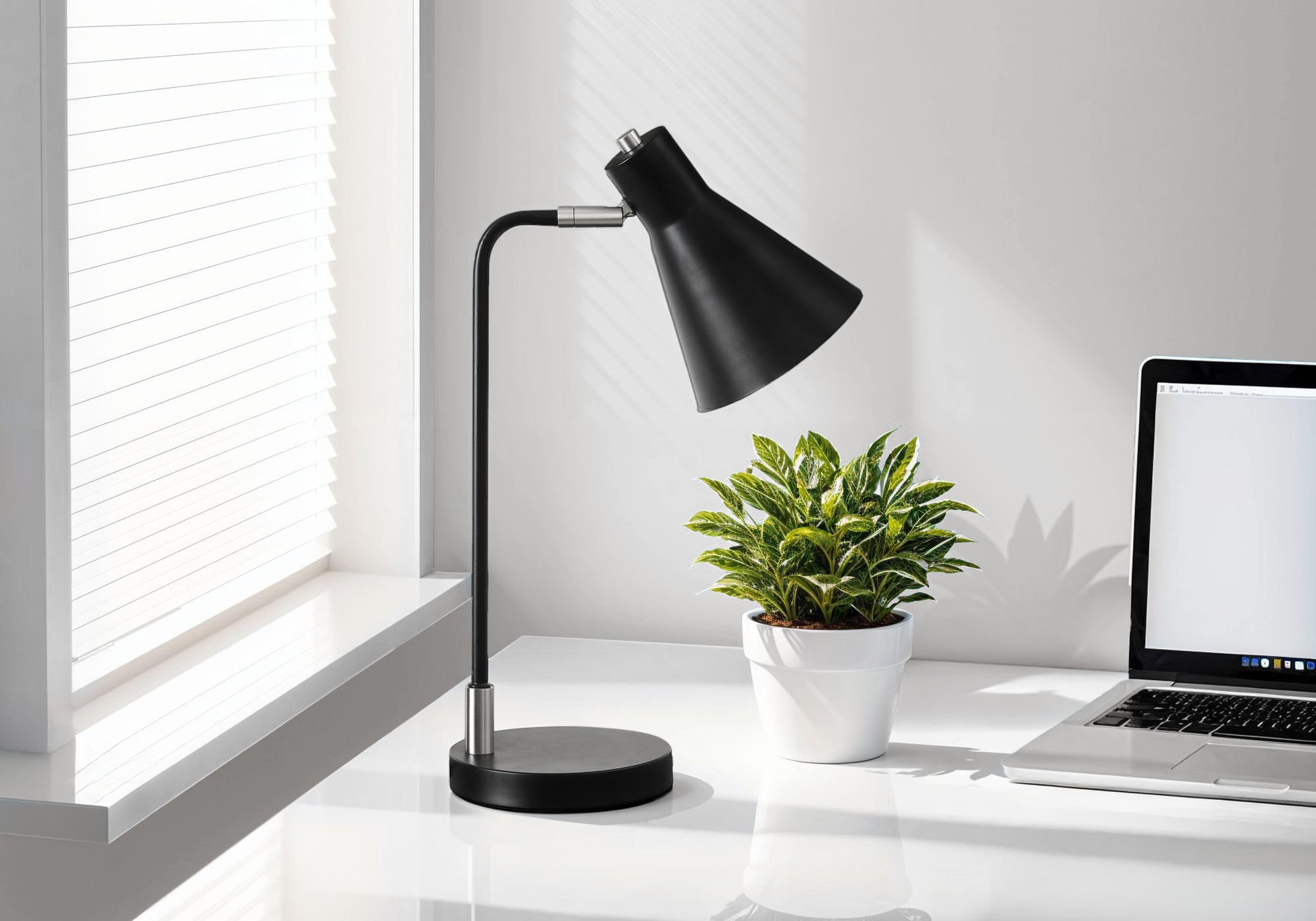 Zuma Table Lamp - Black