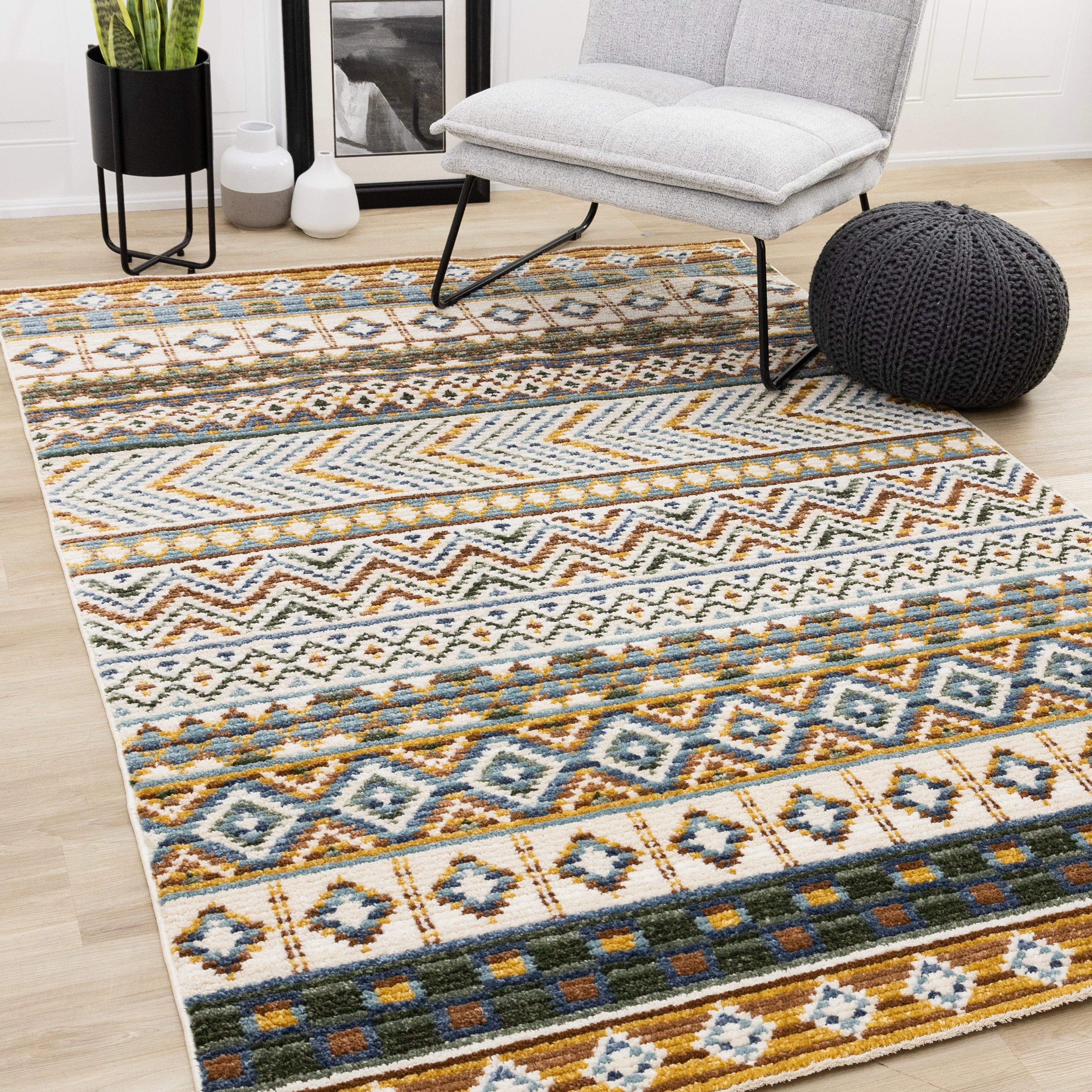 Nala 5'3" x 7'7" Intricate Southwestern Design Area Rug - Yellow, Blue, Green