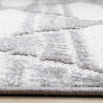 Grey Pathway 5'3" x 7'7" Ogee Patterned Area Rug - Grey, White