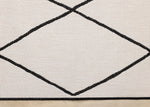Bristol 5'3" x 7'7" White Black Trellis Reversible Area Rug - White